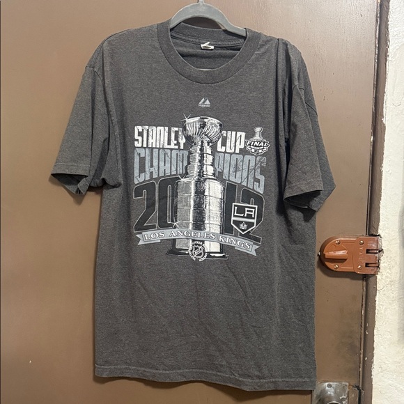 Gray Stanley Cup Champions Men’s T-Shirt Size L - Picture 1 of 4
